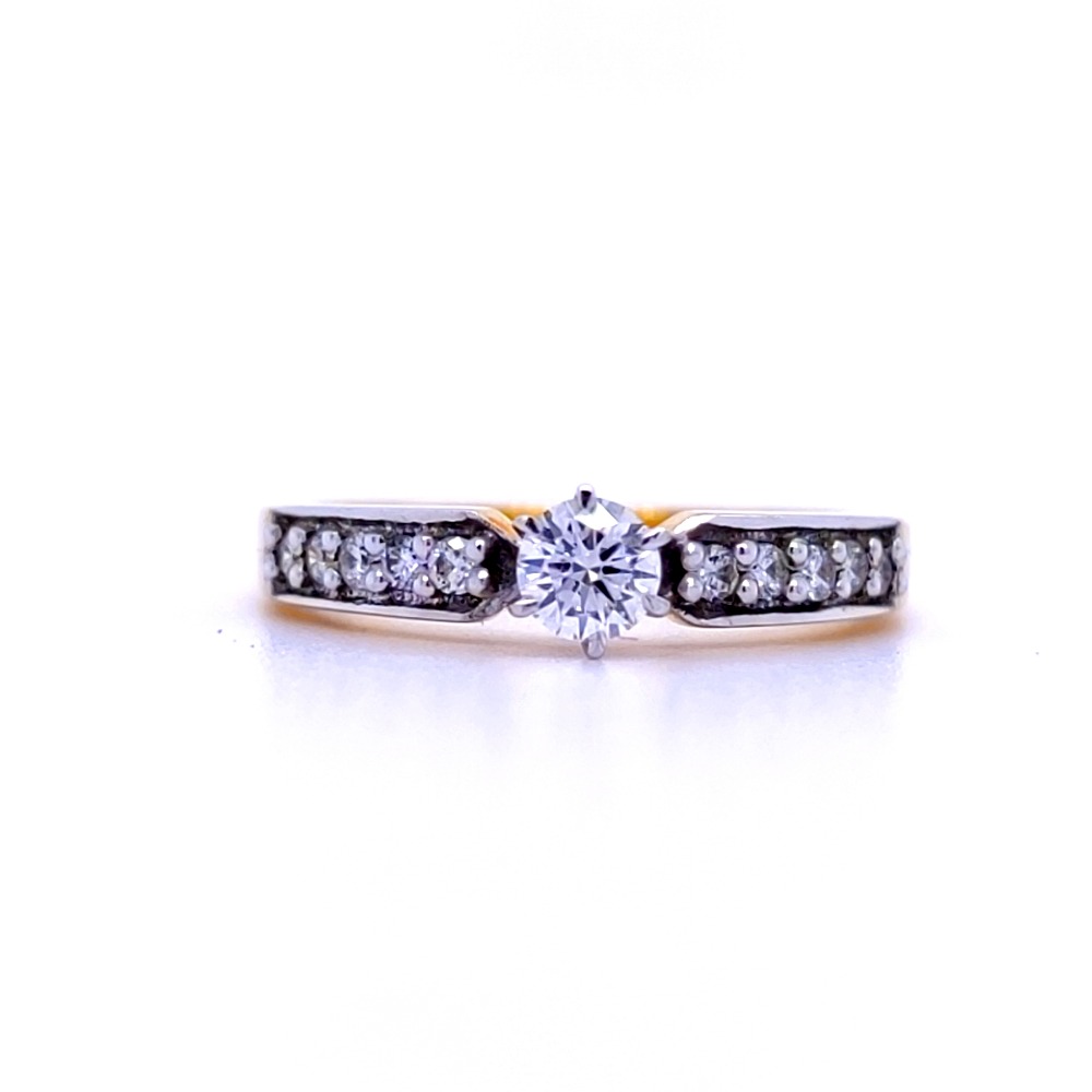 Velora Diamond Ring