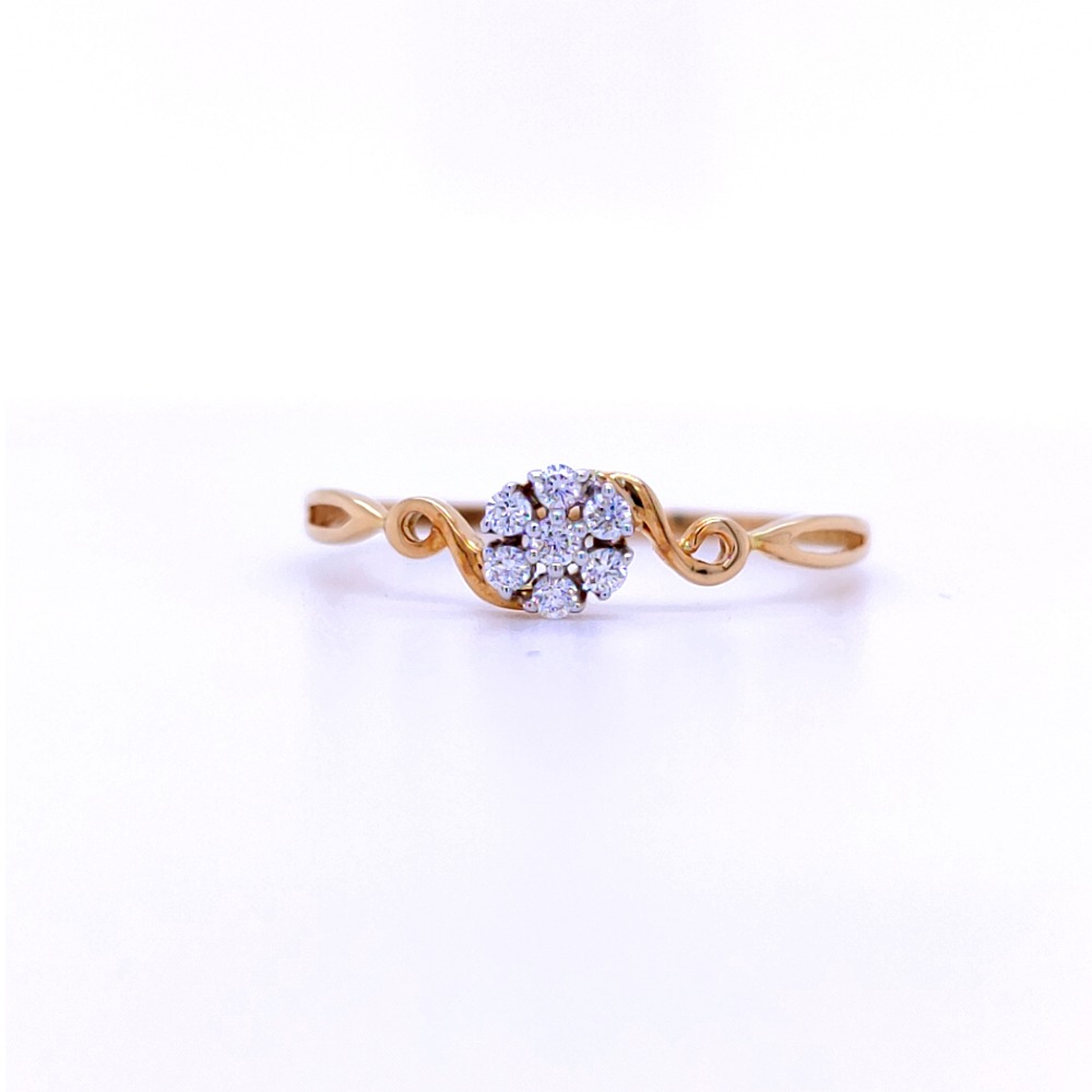 Beautiful nature inspired 7 diamond flower ring