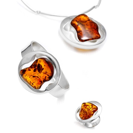 Lunar pendant set