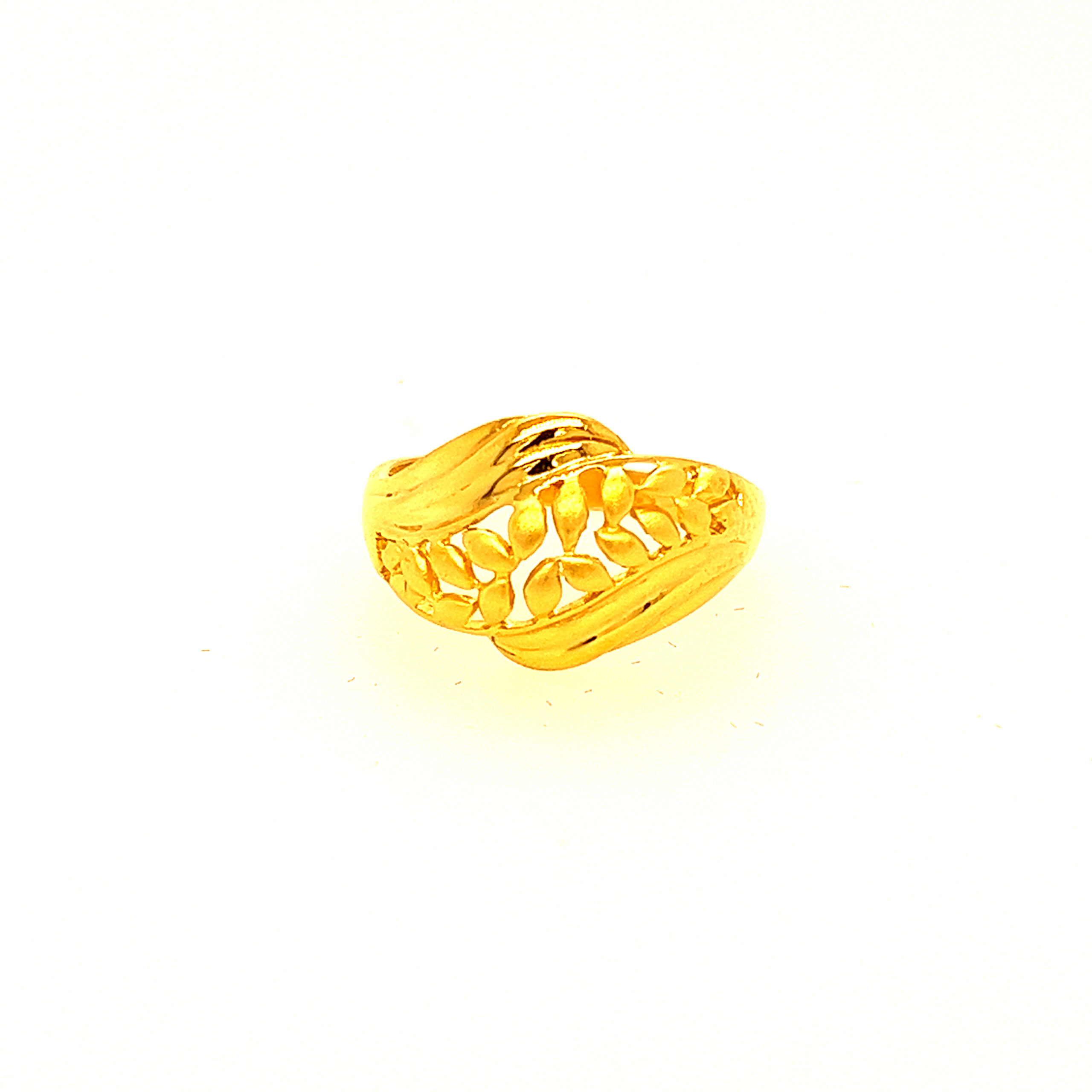 22k Gold Plain Leaves Ring