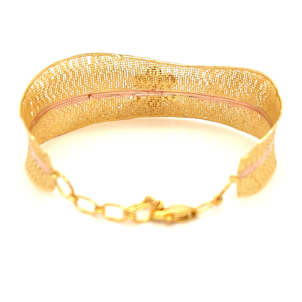 Trendy Looking Modern Bracelet - Image 5