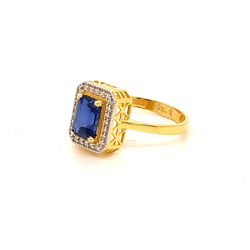 22k Gold with Blue Stone Unique Ring - Image 2