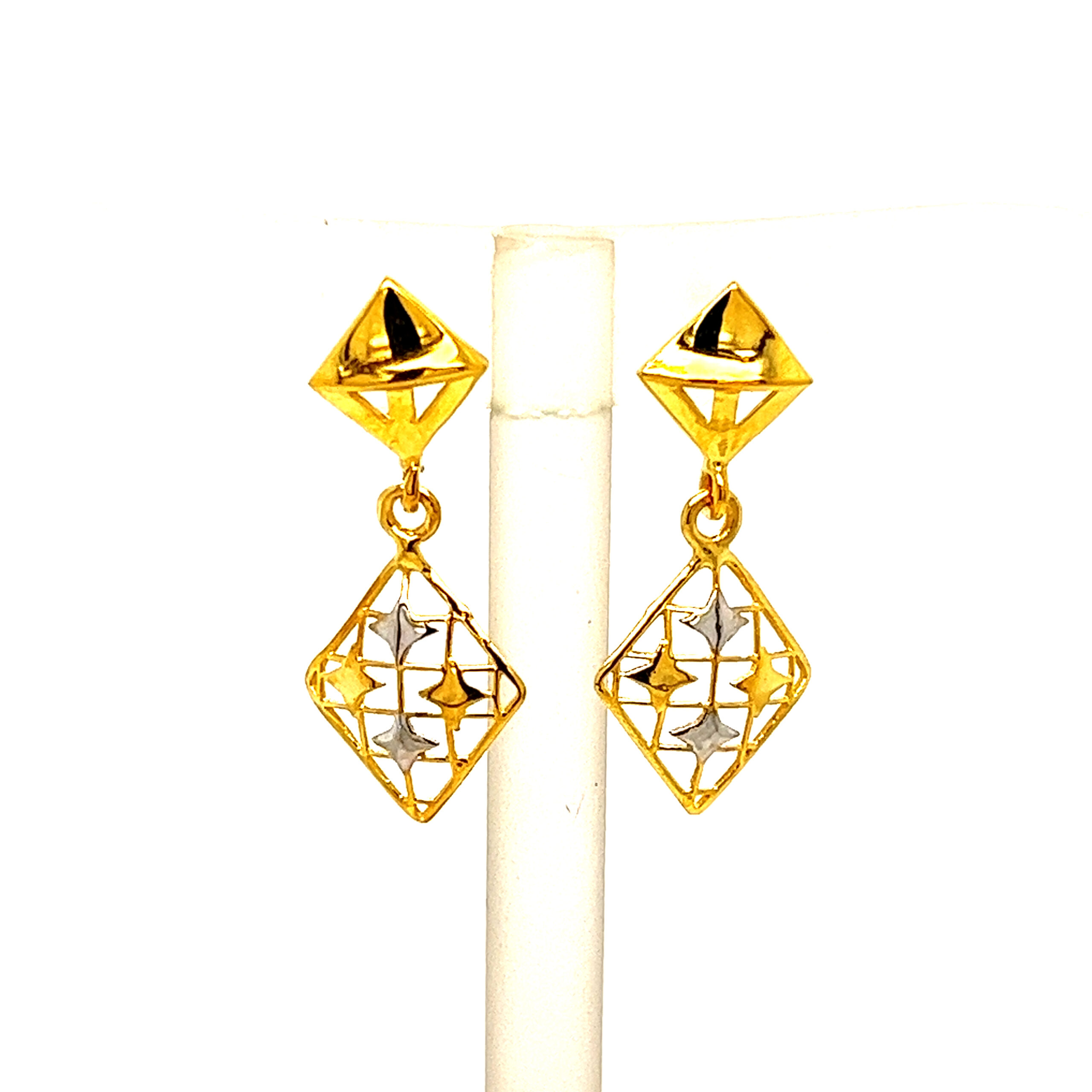 22k Yellow Gold Ultra Light Weight  Stunning Earrings