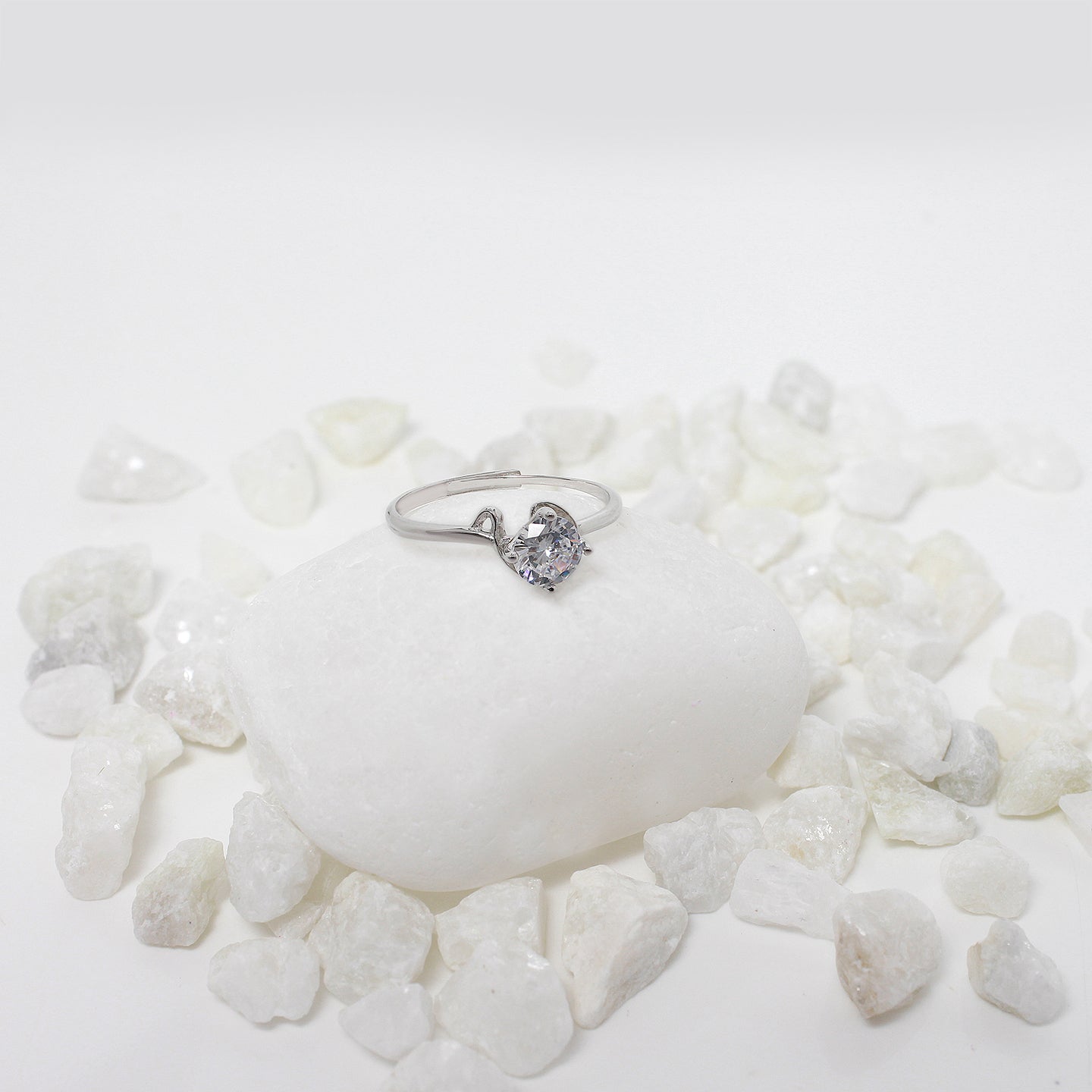 Silver zircon classic ring - Image 2