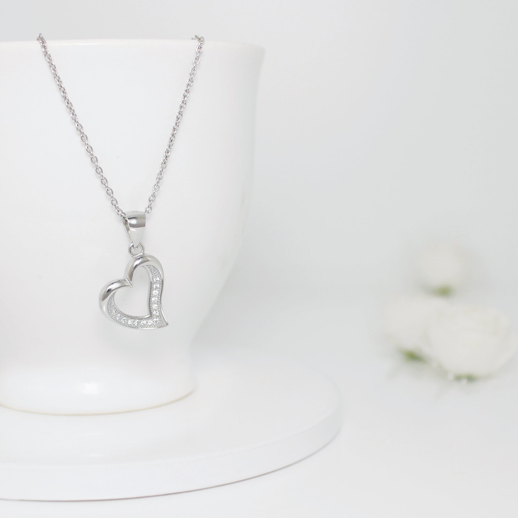 Silver zircon curve heart necklace with link chain - Image 3