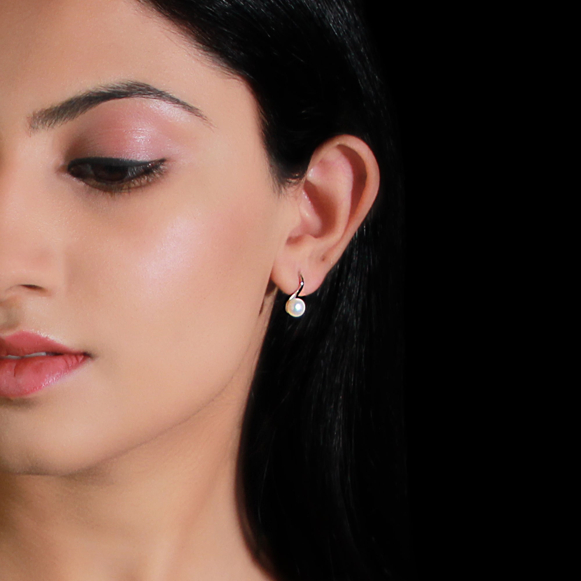 Silver pearl tiny stud earrings - Image 3