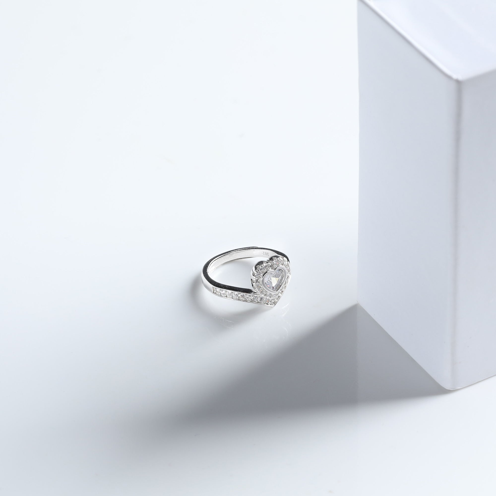 Silver zircon crown heart ring - Image 3