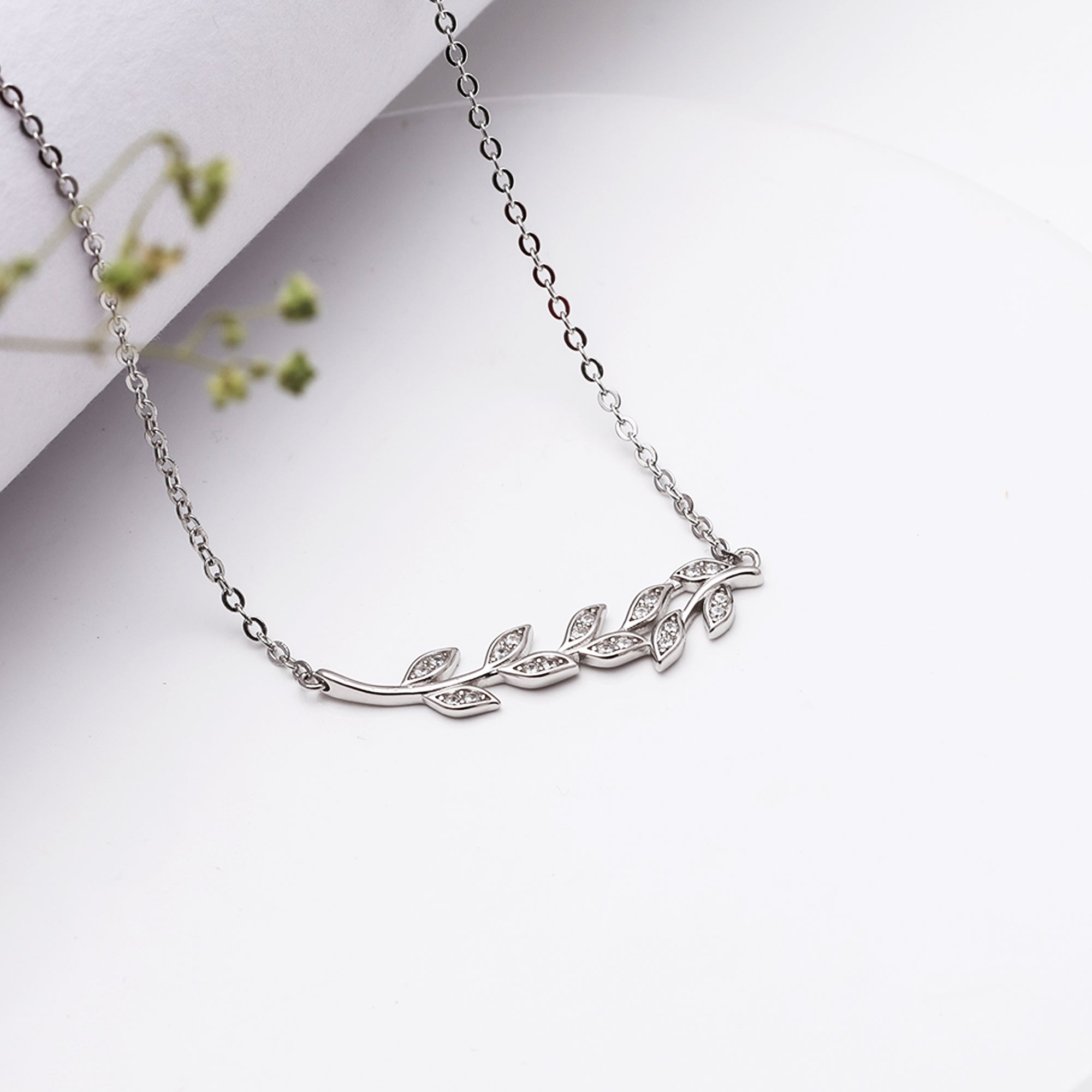 Silver leaf pendant with chain - Image 3