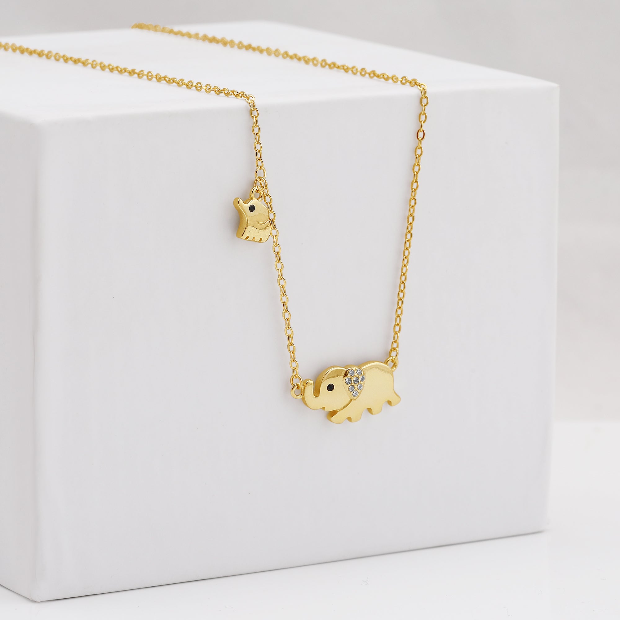 Golden elephant charm necklace - Image 3