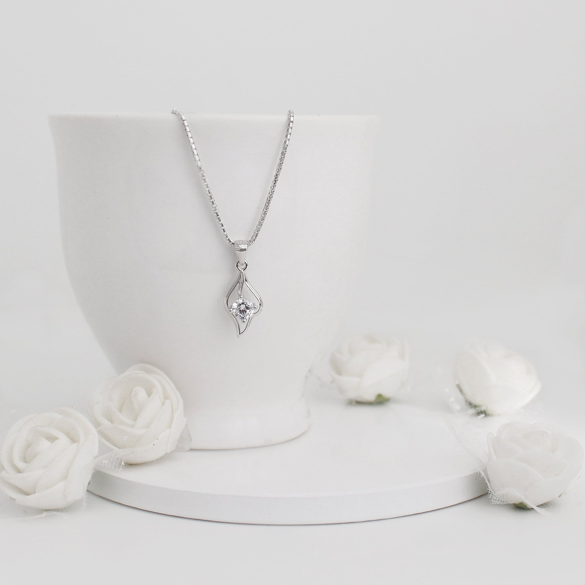 Silver falling dew necklace with box chain - Image 3