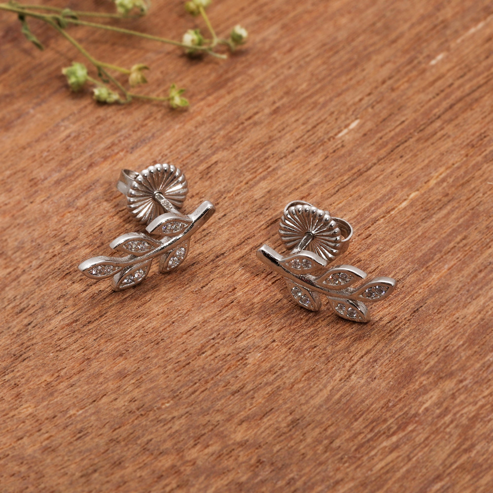 Silver leaf earrings - Image 3