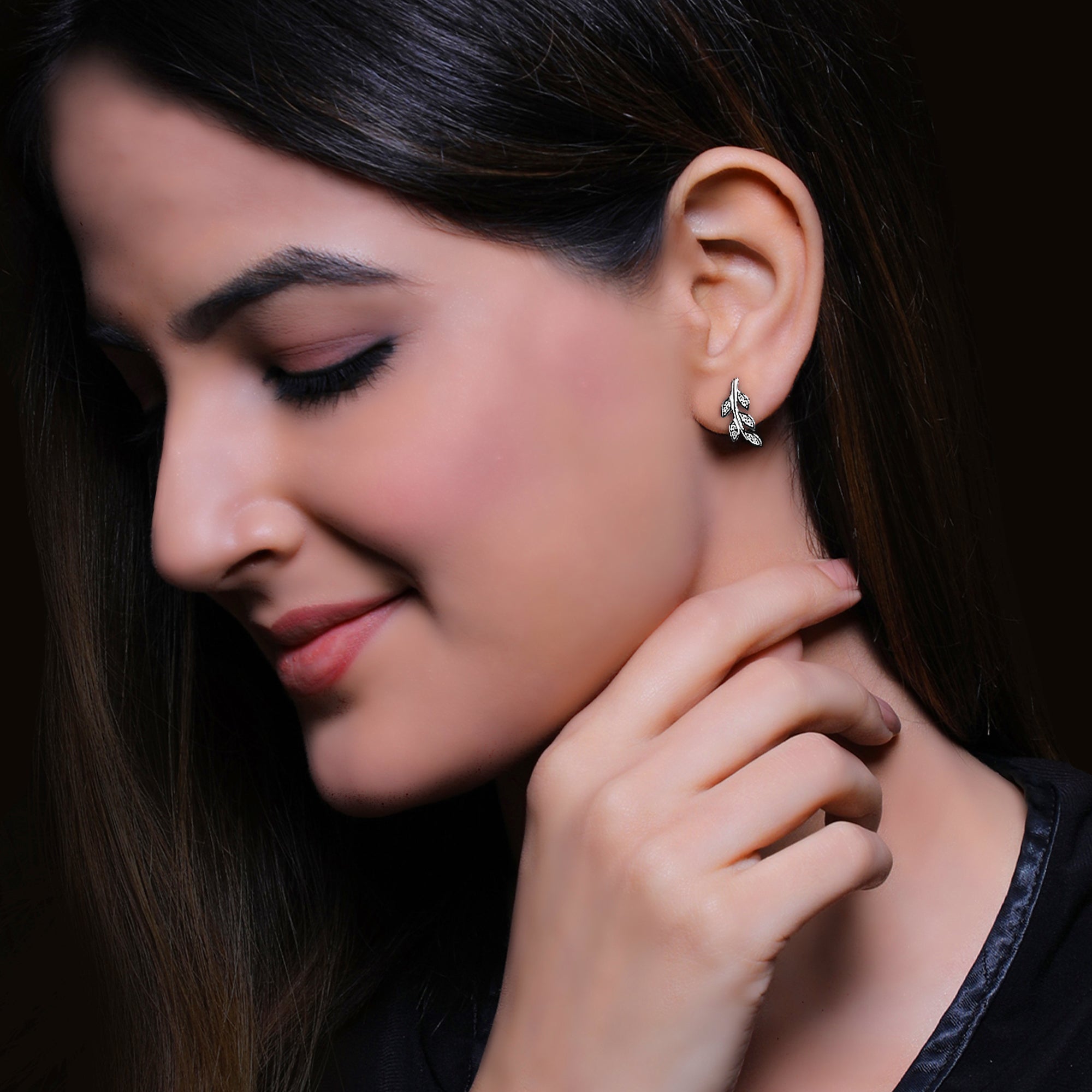 Silver leaf earrings - Image 2
