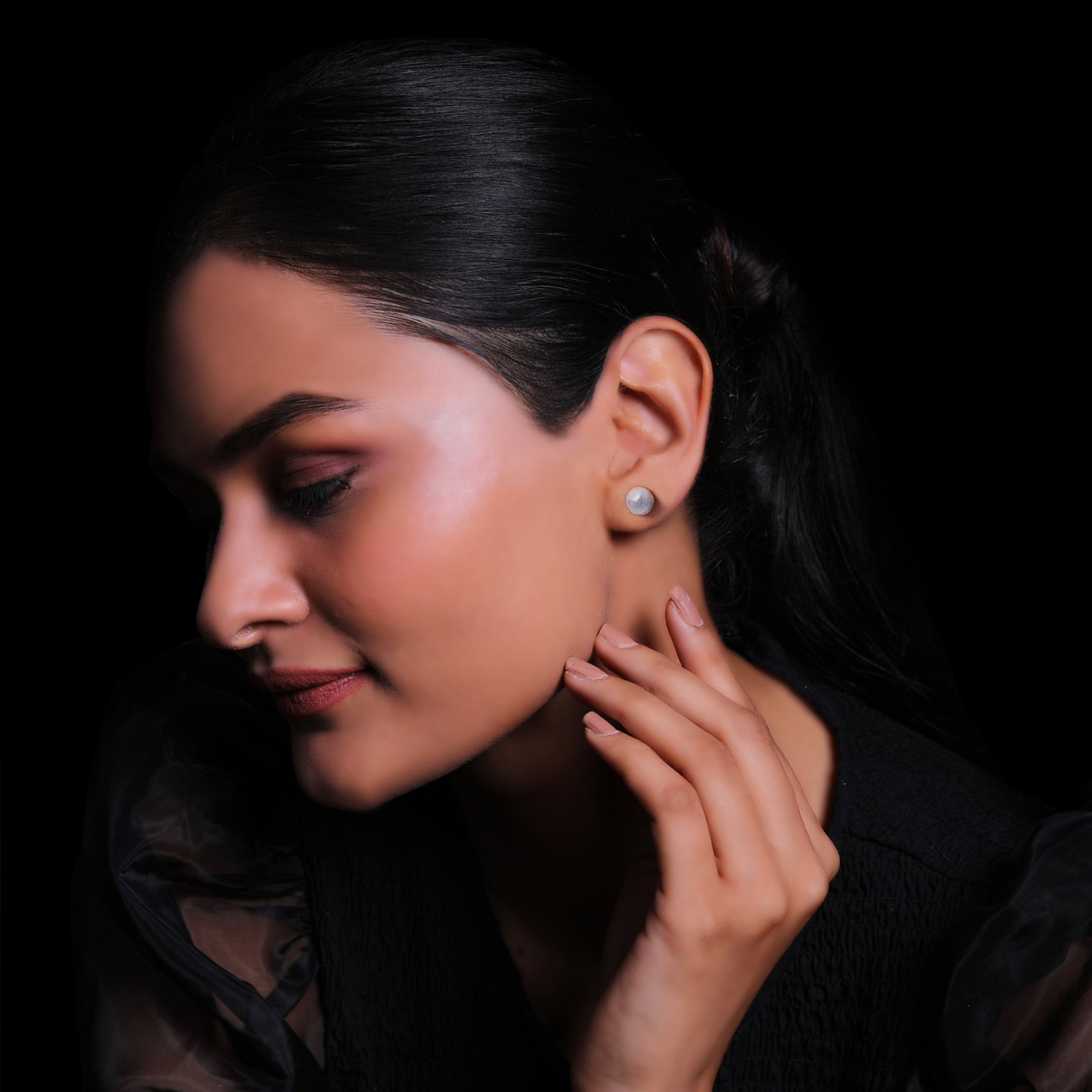 Silver pearl earrings - Image 2