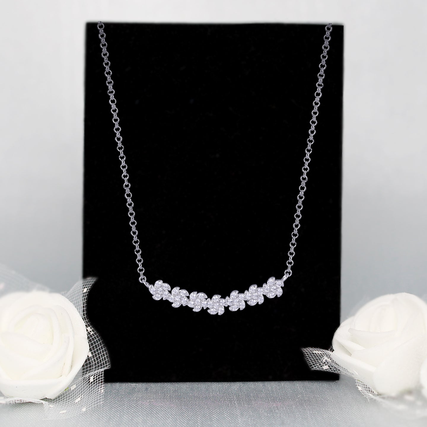 Silver blooming flower necklace - Image 3