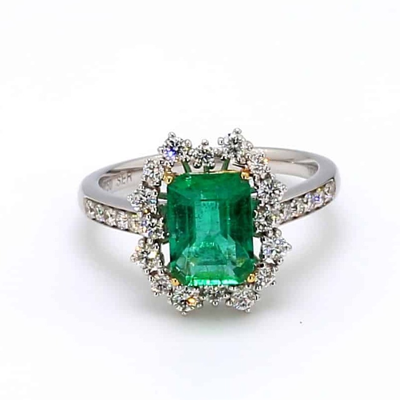 18K Emerald Ring Octagon 1.68 Cts