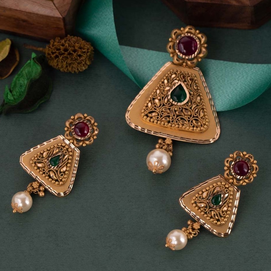 22 k Jadtar pendant Set