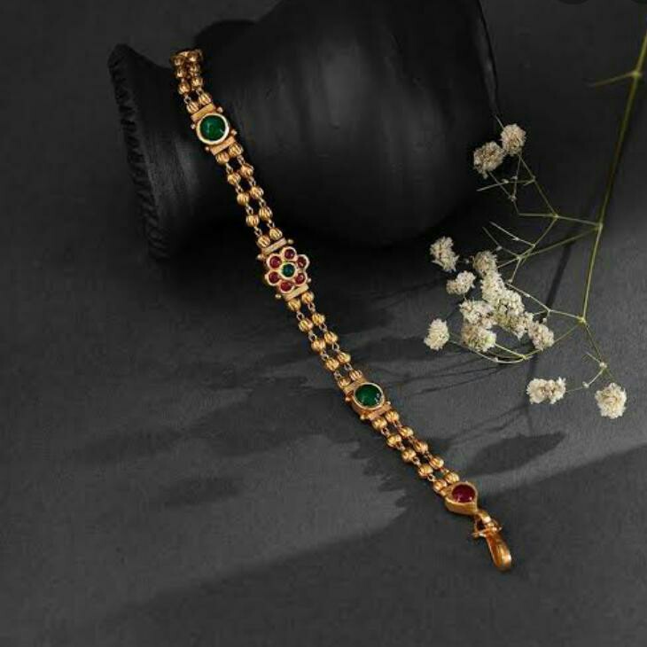 22kt Gold Jadtar  Lucky