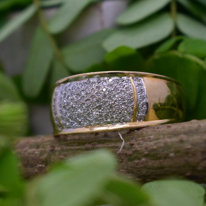 Diamond rings as an investment