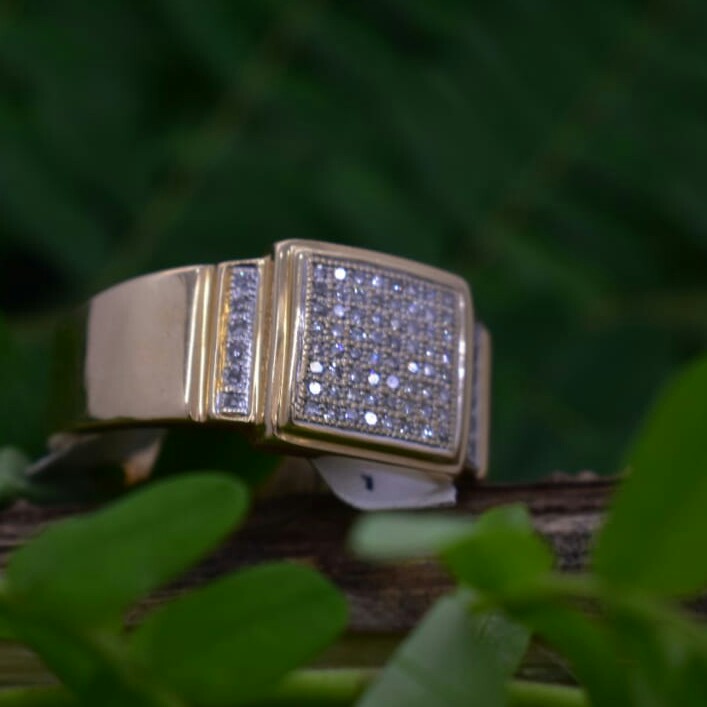 Diamond rings as an investment