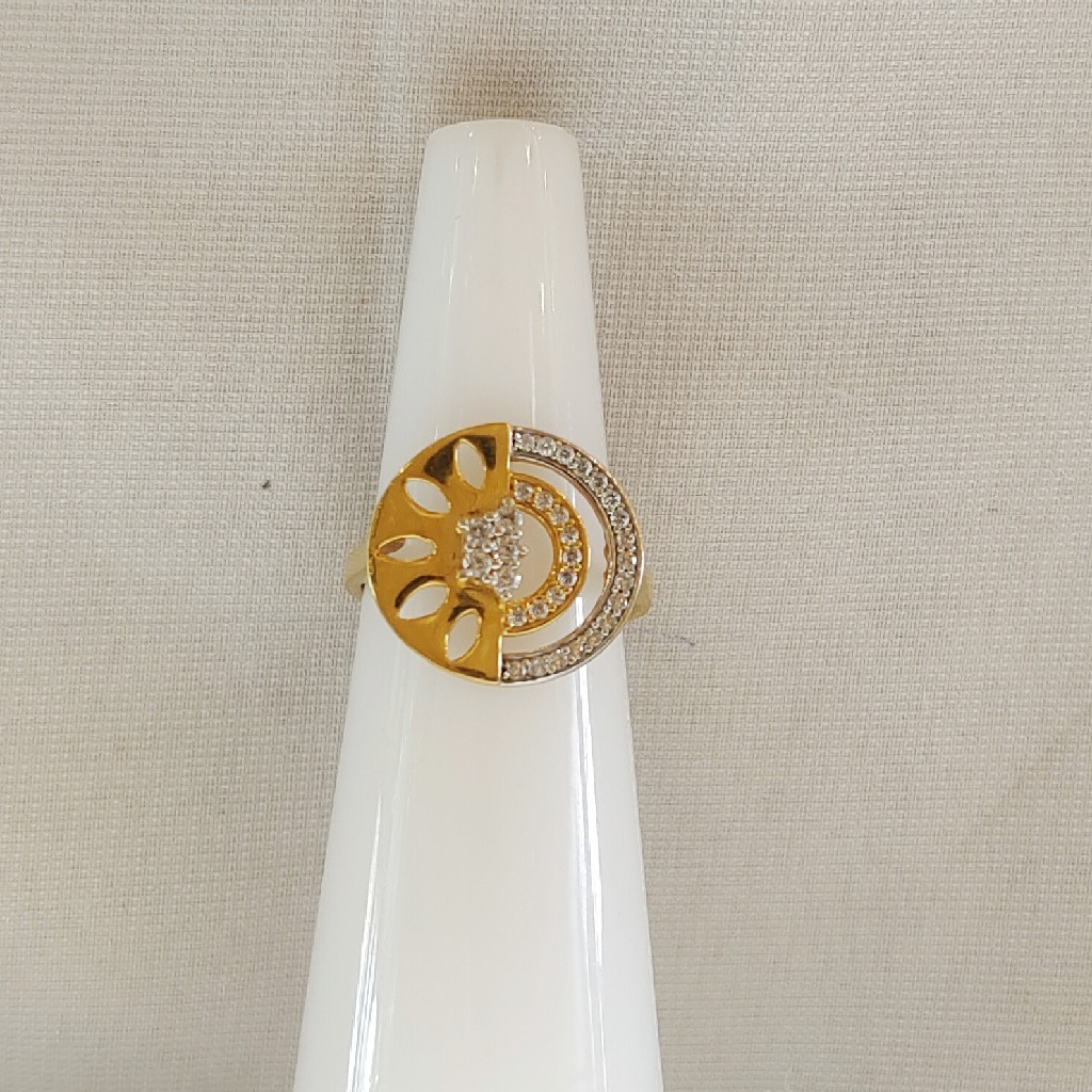 22 CRT 916 Hallmark Ladies Ring