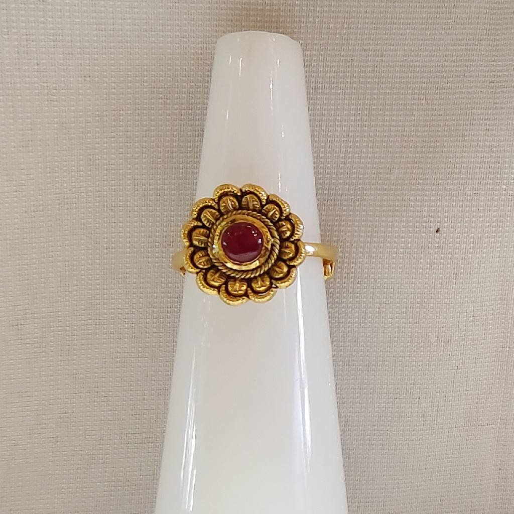 22 CRT 916 Hallmark Antique Ring