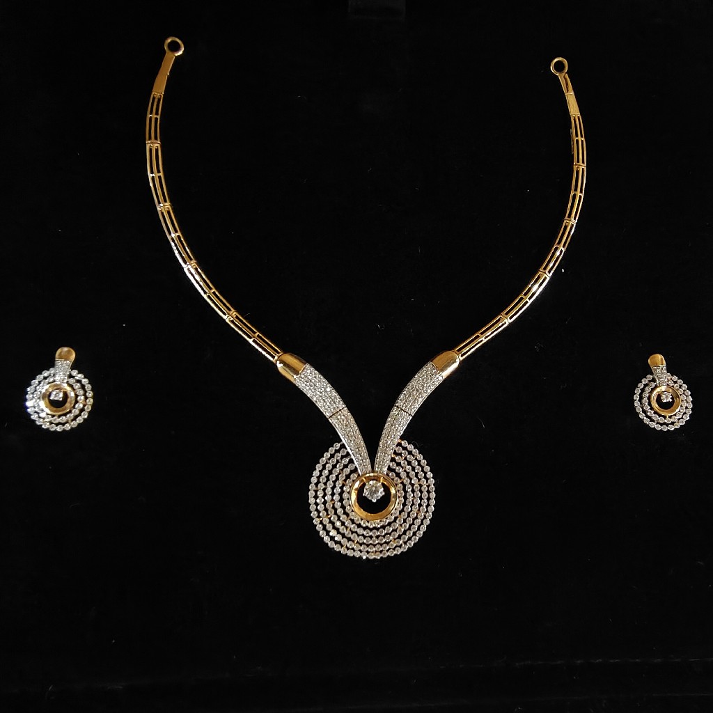18 CRT Hallmark Rose Gold Necklace
