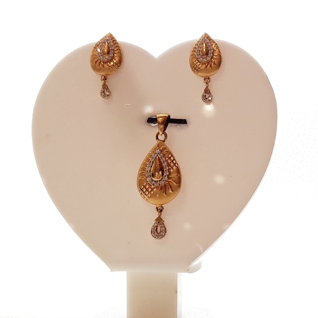 22 Crt Hallmark Fancy Pendelset