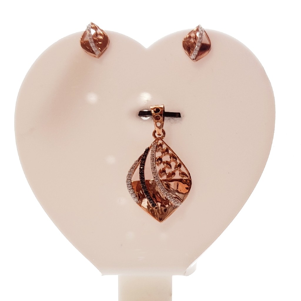 18 Ct Hallmark Rose Gold Fancy Pendelset