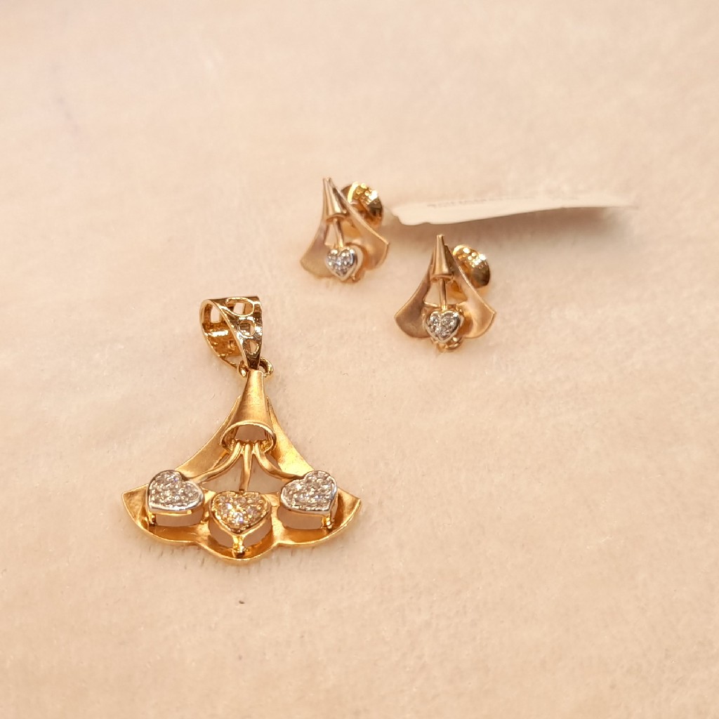 18 kt rose gold fancy pendant set