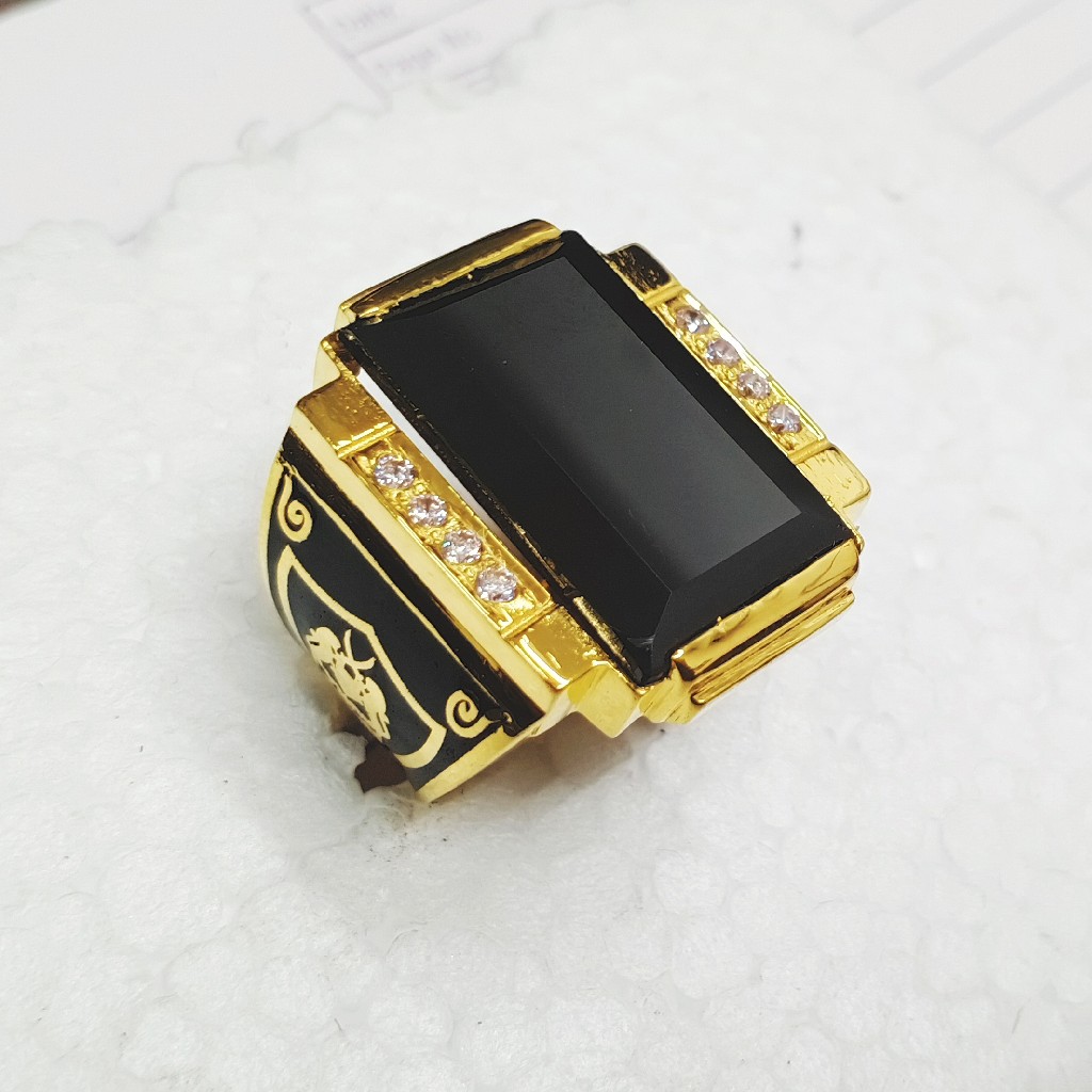 Gold fashion ring