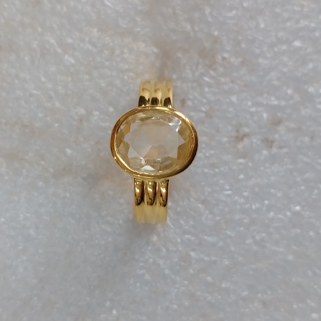 Gold gemston ring