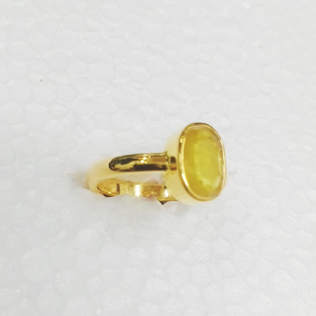 Ladies gem ring