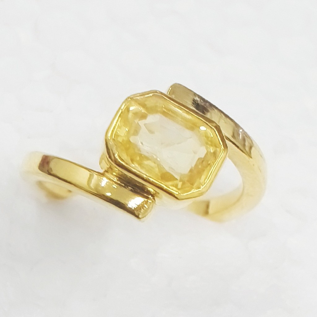 Ledies jems ring