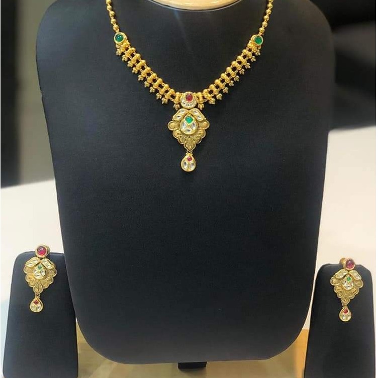 22KT Gold Light Weight Stylish Necklace Set
