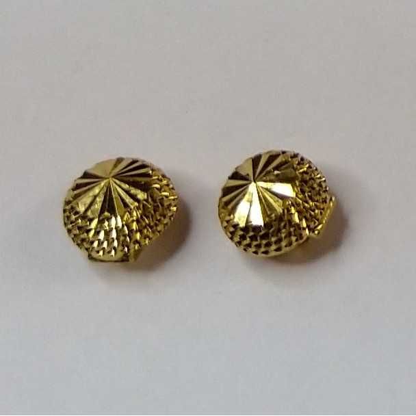 916 Gold Fancy Button Tops Earrings Akm-er-161