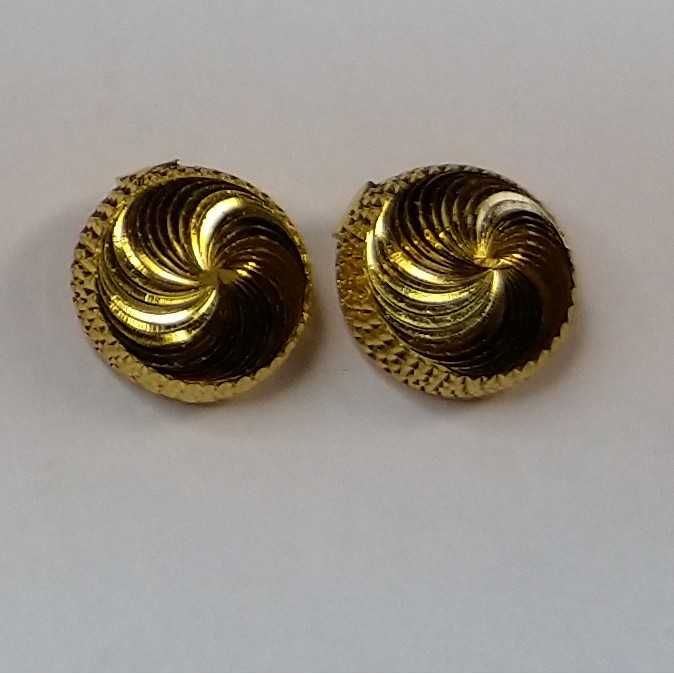 916 Gold Fancy Button Tops Earrings Akm-er-157