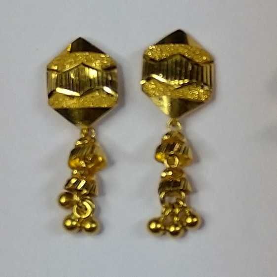 916 Gold Fancy Earrings Akm-er-146