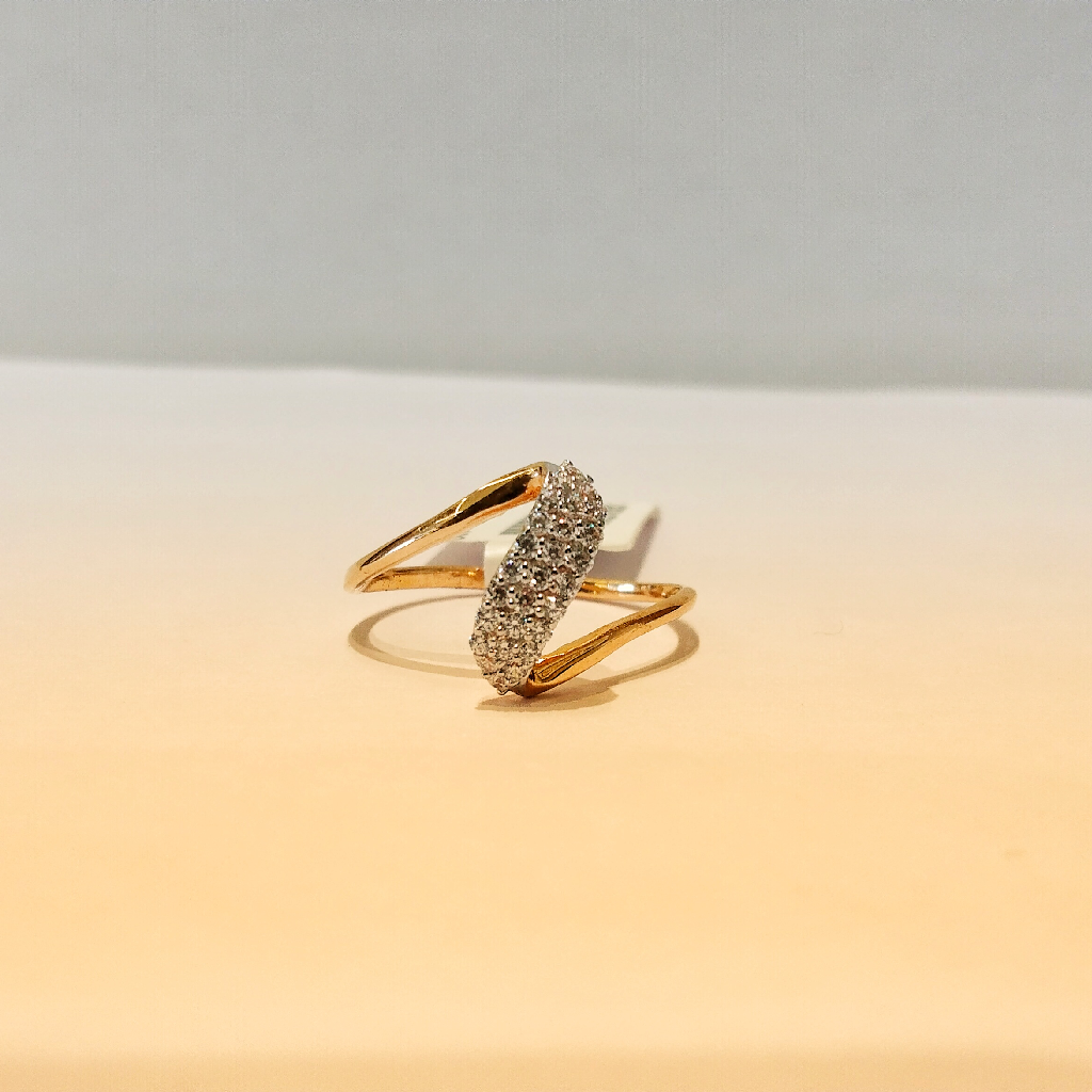 18k Rose Gold Diamond Crooked Design Ladies Ring