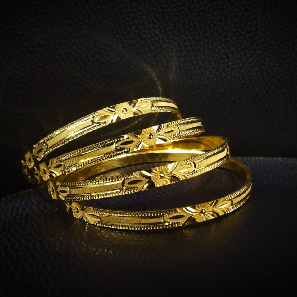 22k Hallmark Gold Classic Design Bangle