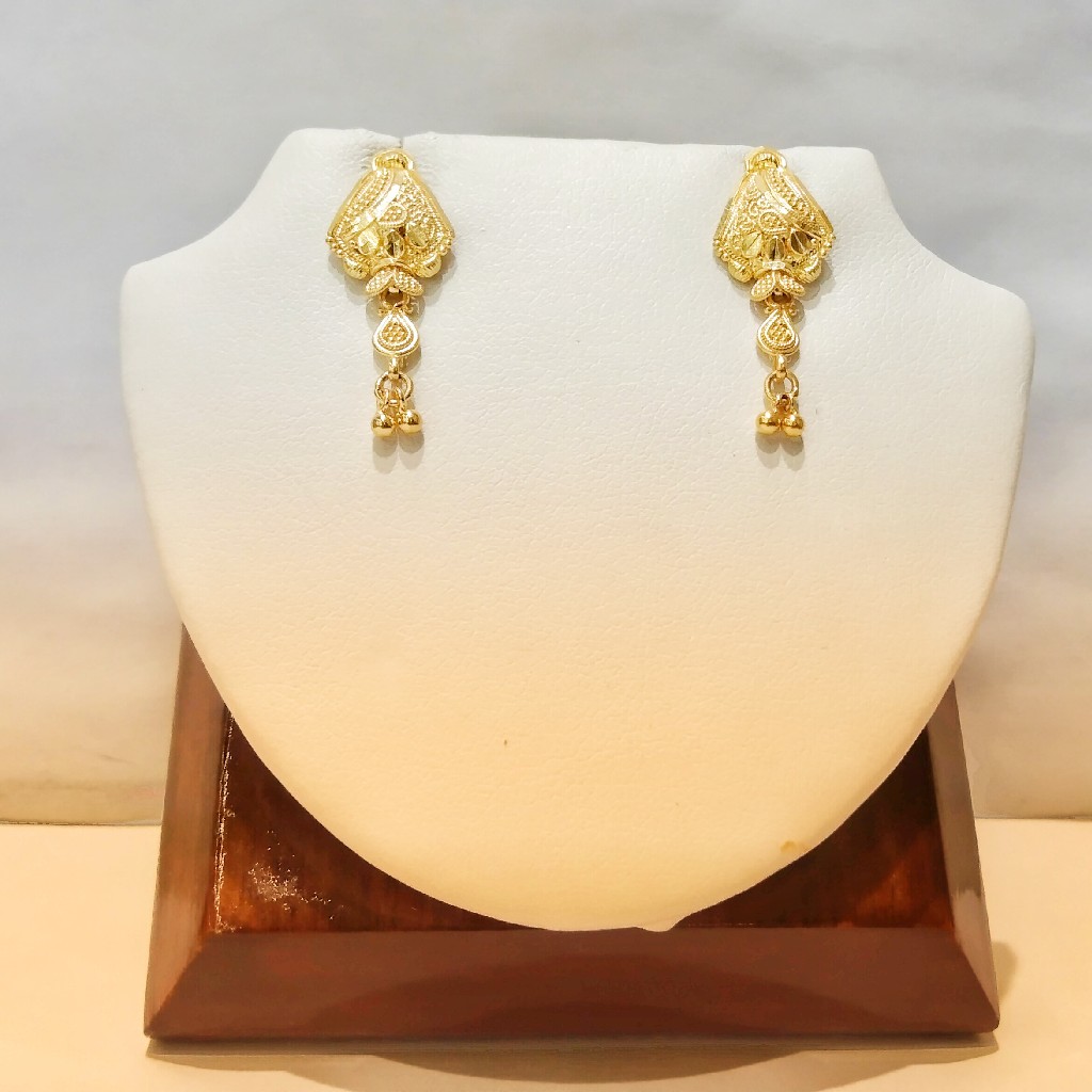 Gold simple Daily Wear Earrings For Ladies