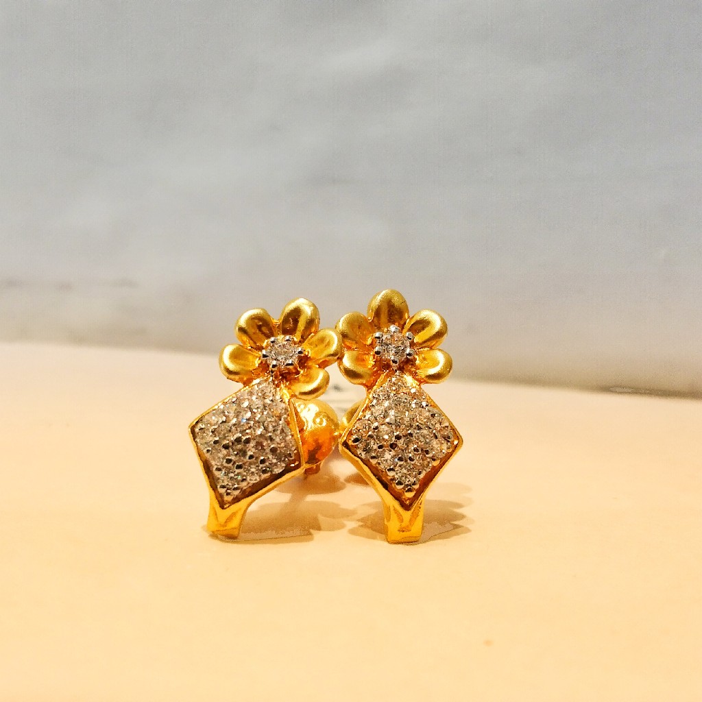 Gold 916 Hallmark Flower Triangle Design Earrings