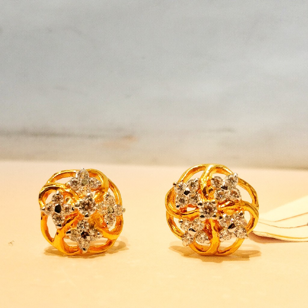 916 Hallmark Flower Design Diamond Earrings For Women