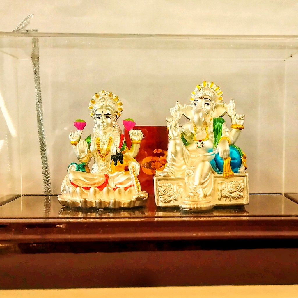 999 Emerald Ganesh - Lakshmi Silver Idol