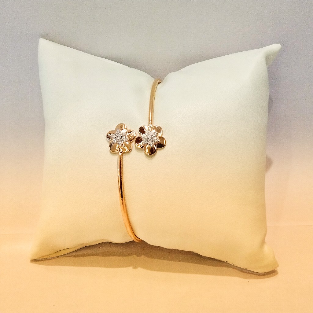 18k Rose Gold Classy Leight Weight Ladies Bracelet