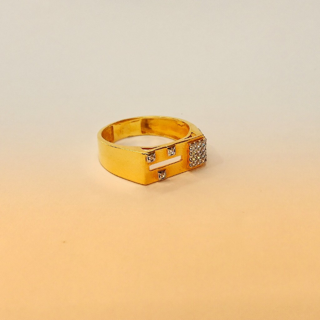 916 Hallmark Fancy Gents Ring - Image 2