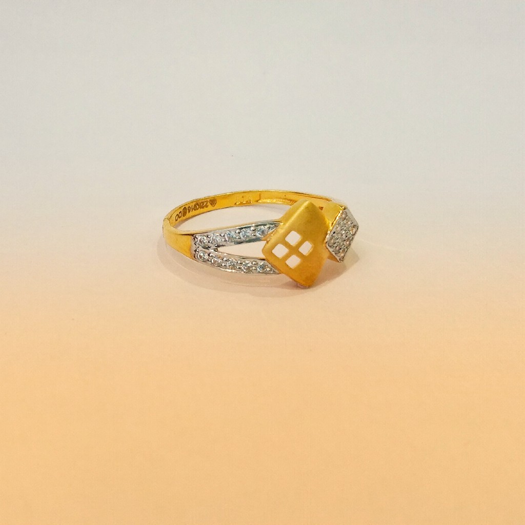 916 Hallmark Fancy Ladies Ring - Image 2