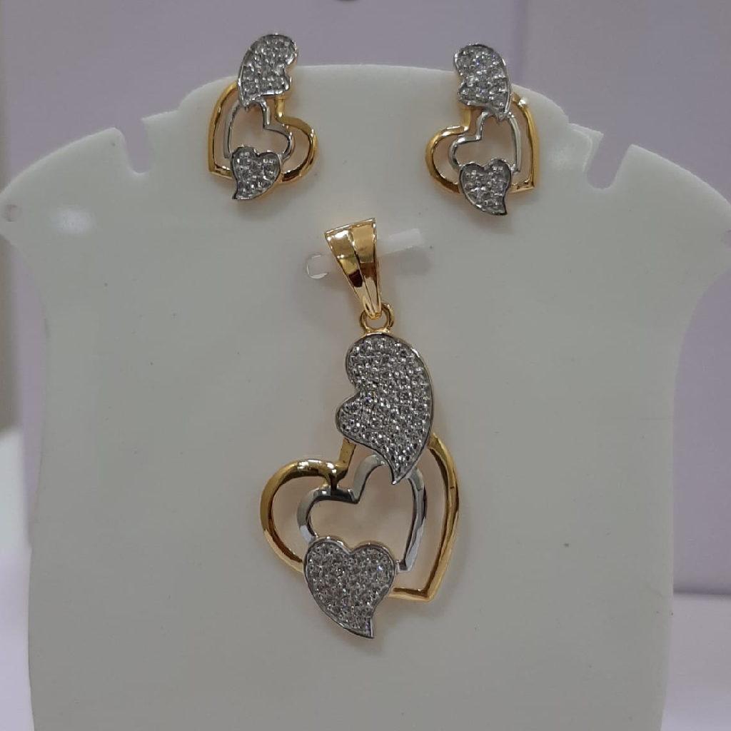 22k gold heart design with diamond pendent set