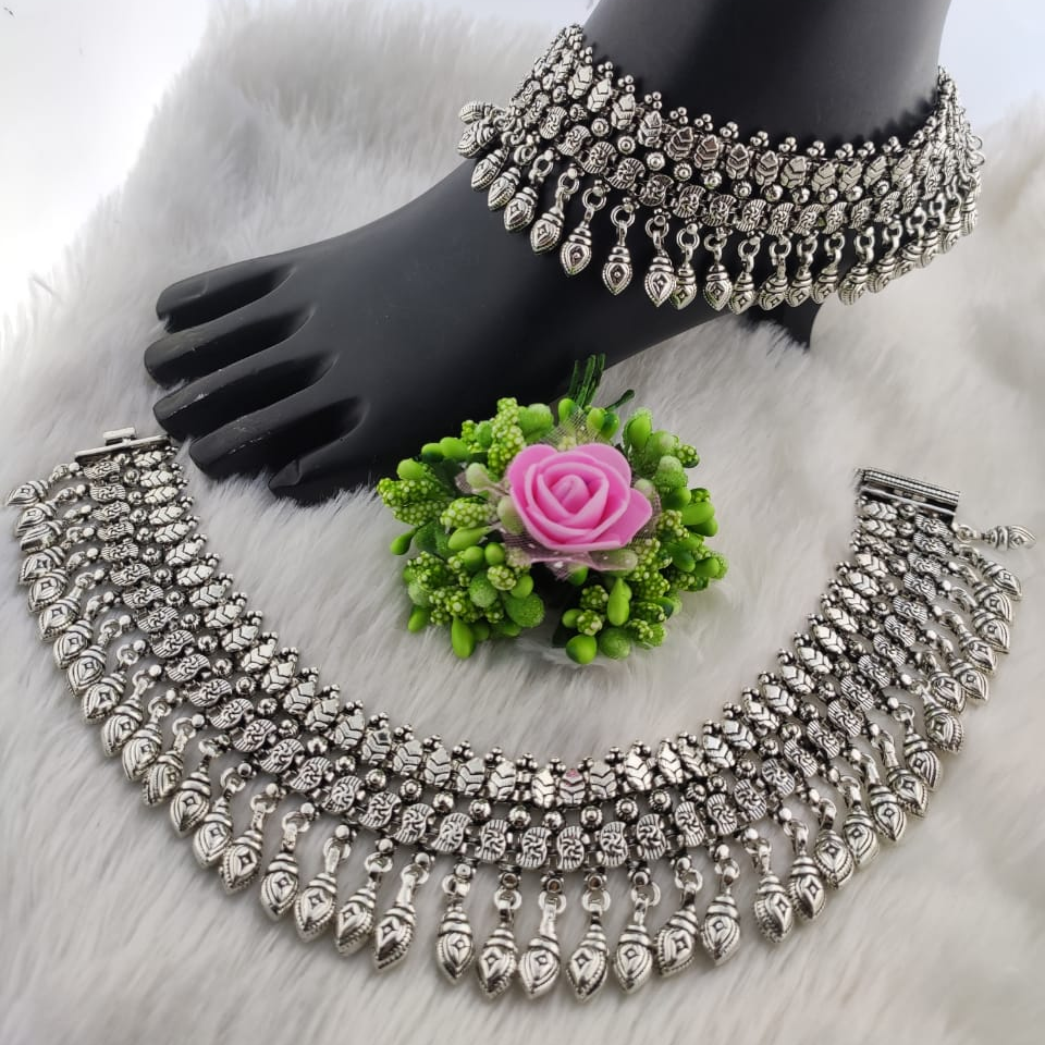 Silver Ladies Antique Oxidised Payals - Image 2