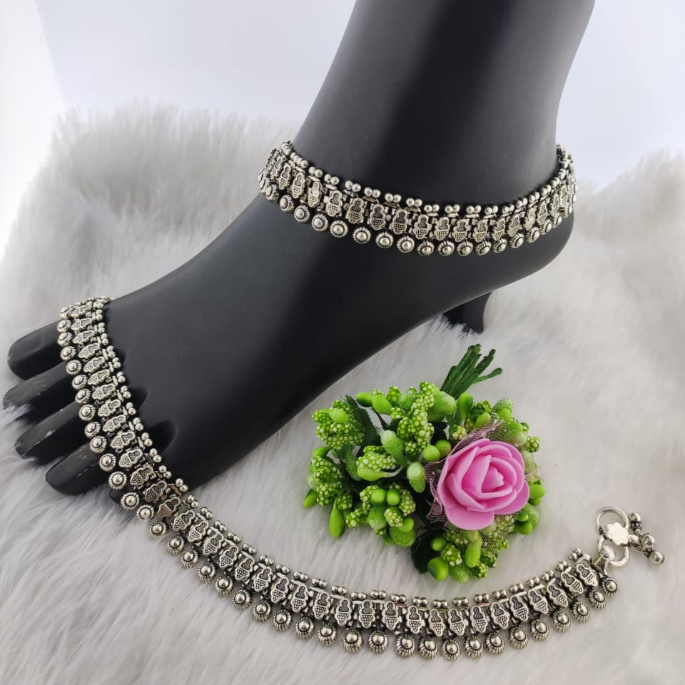 Silver Antique Oxidized Payal For Women - Image 4