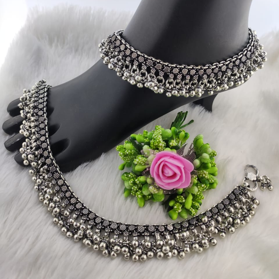 Silver Antique Oxidized Payal - Image 4